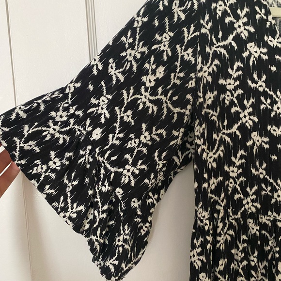 Universal Thread Dress - Picture 2 of 5